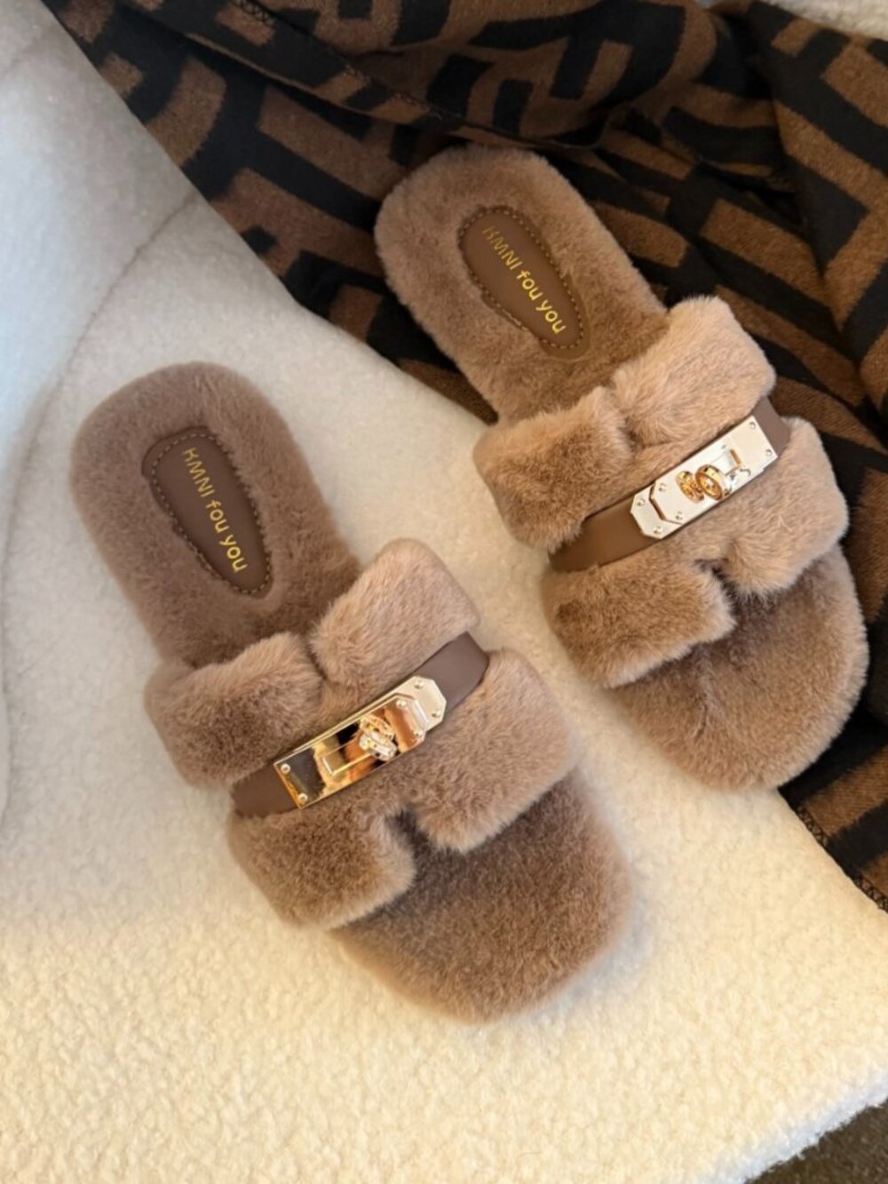 Women's soft fur slippers